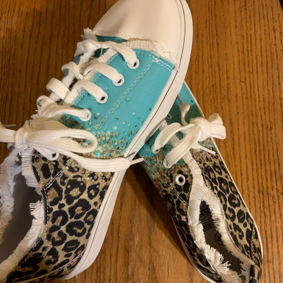 Shoes-sneakers size 8. Cheetah and turquoise blend. Fashion fringe for Spring. - Picture 3 of 5